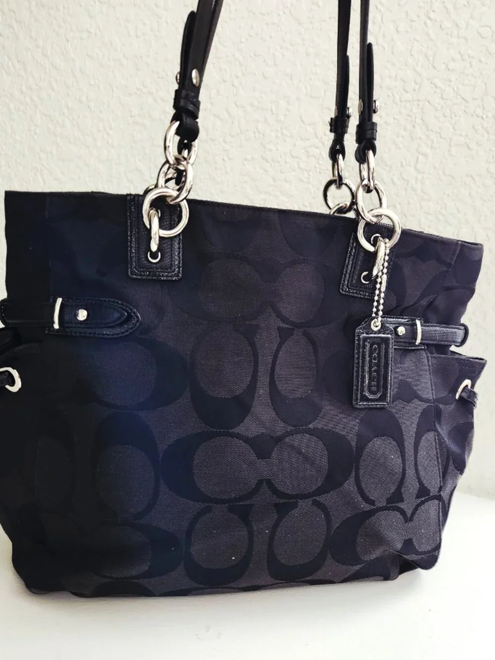Like New Coach Signature Black Shoulder Bag Purse